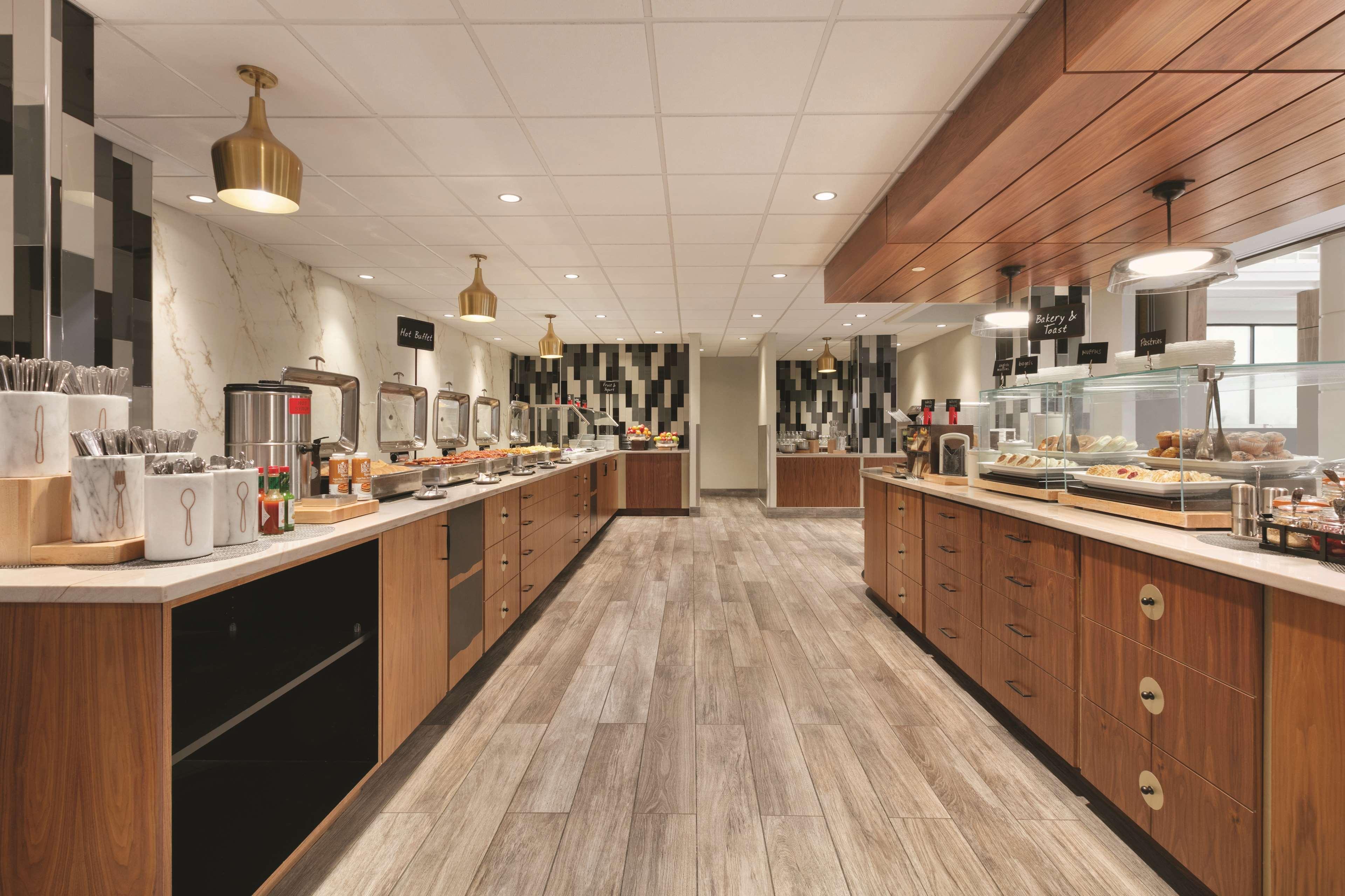 Embassy Suites By Hilton Richmond Dumbarton Extérieur photo