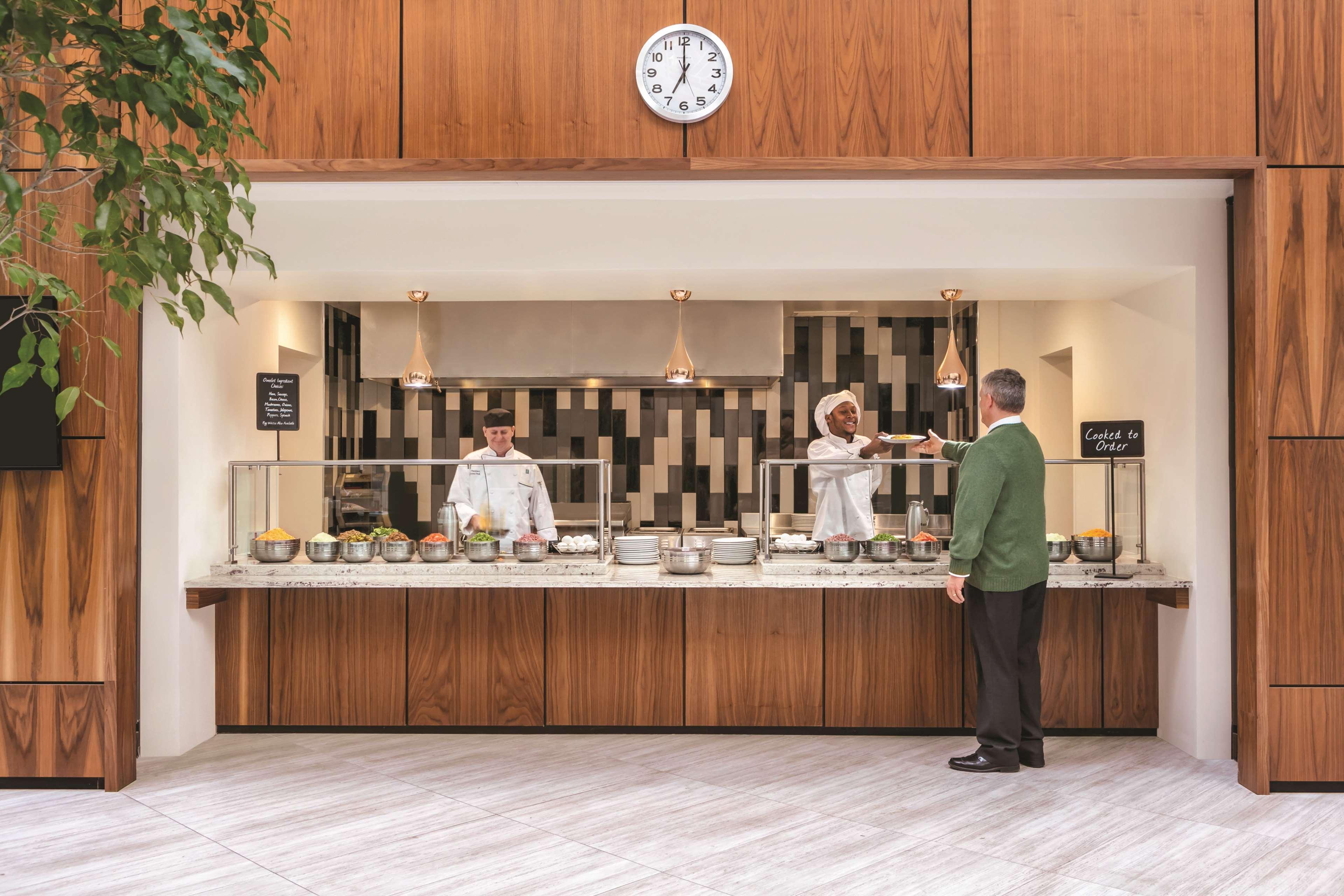 Embassy Suites By Hilton Richmond Dumbarton Extérieur photo