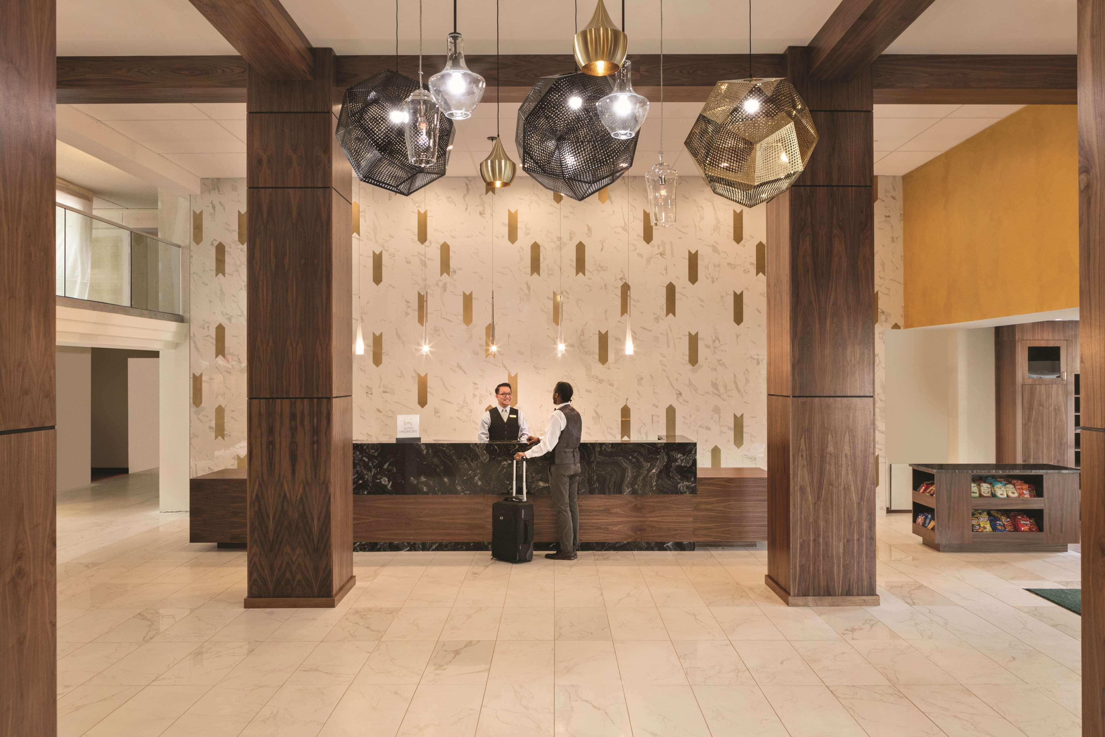 Embassy Suites By Hilton Richmond Dumbarton Extérieur photo