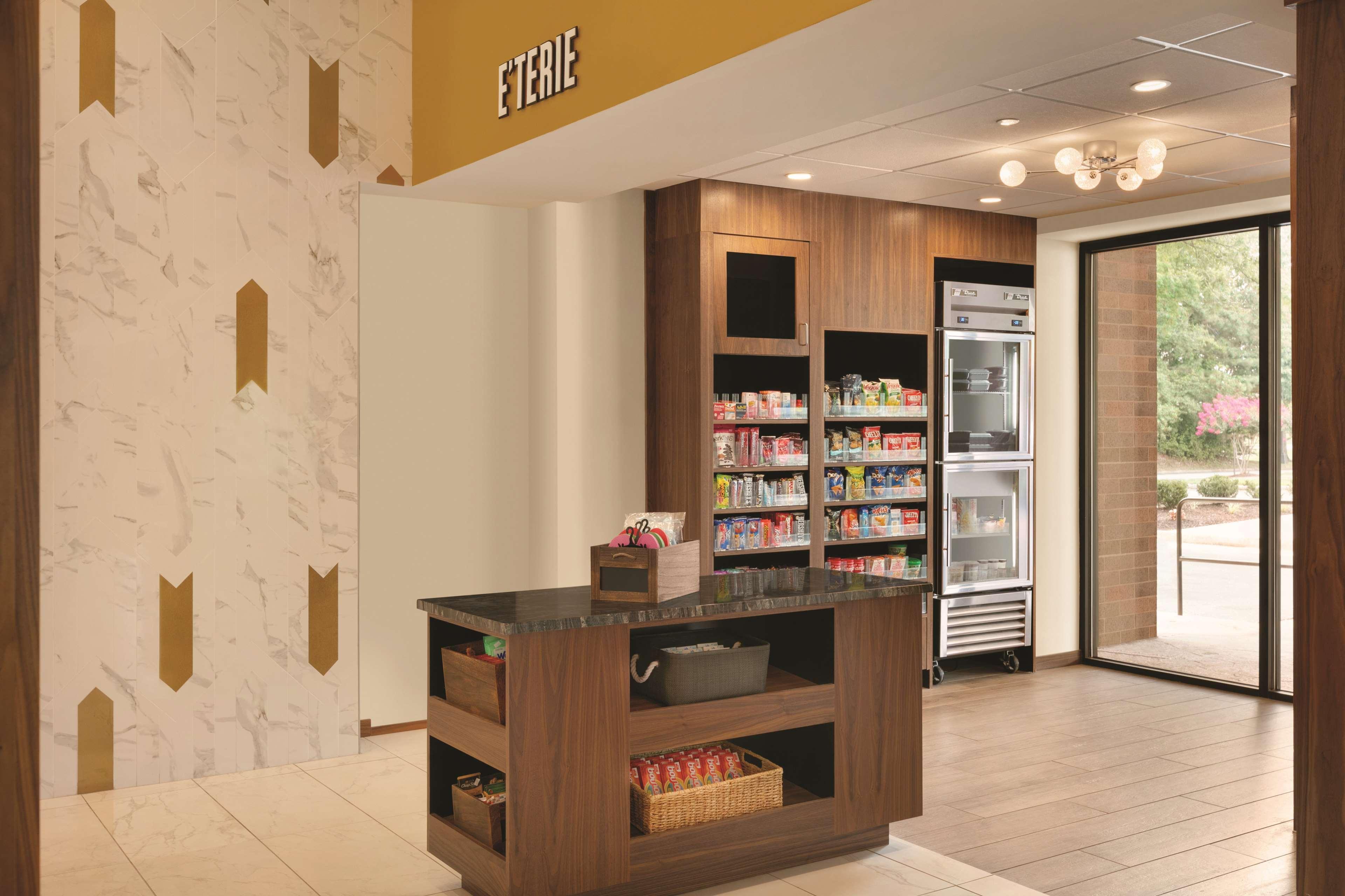 Embassy Suites By Hilton Richmond Dumbarton Extérieur photo