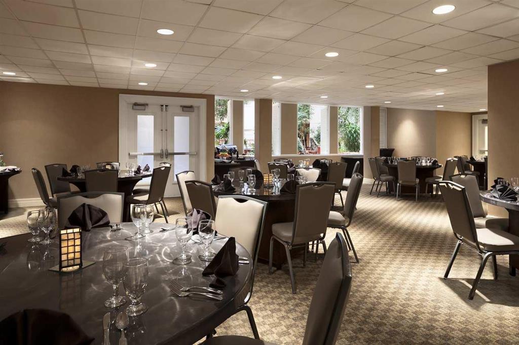 Embassy Suites By Hilton Richmond Dumbarton Facilités photo