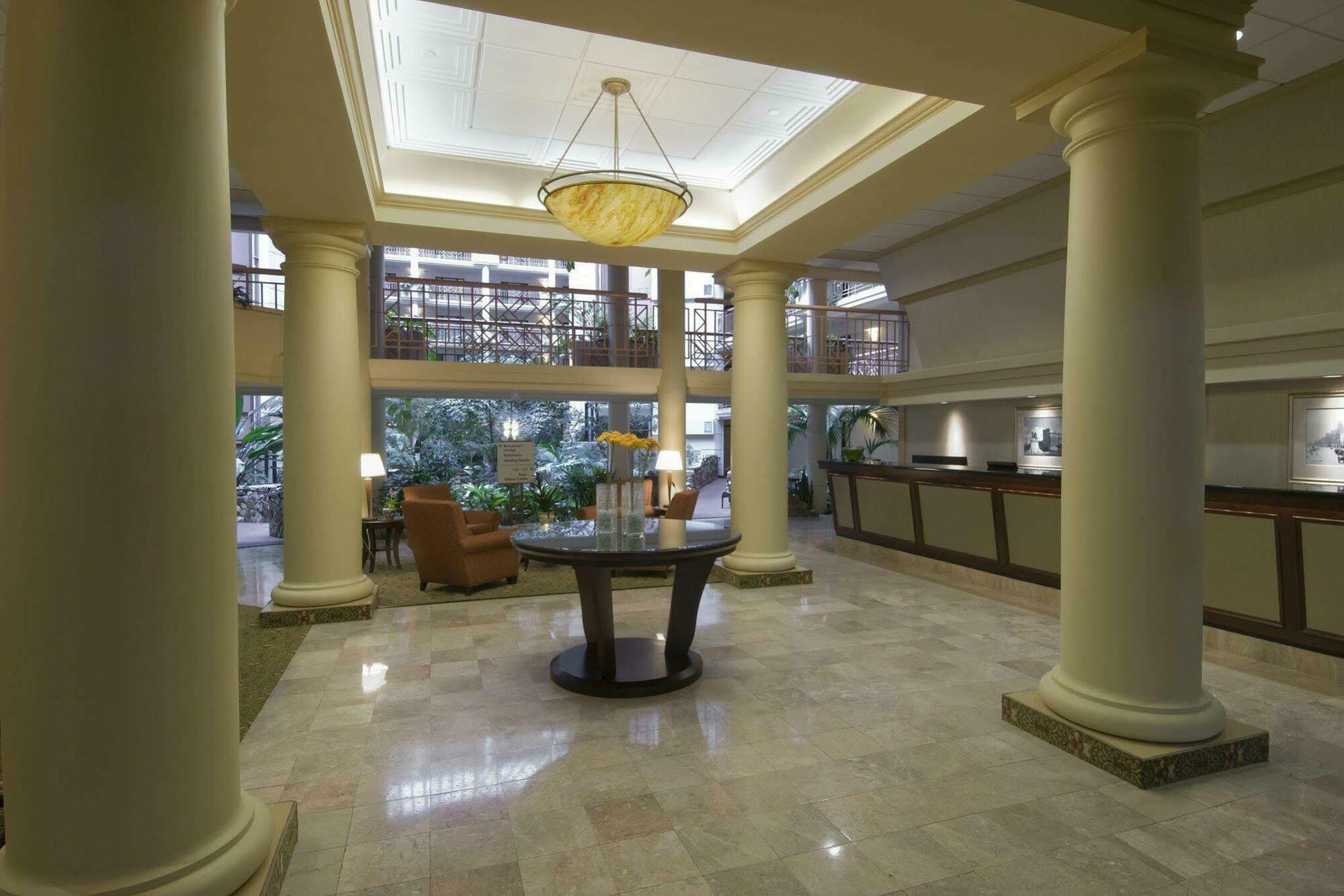 Embassy Suites By Hilton Richmond Dumbarton Extérieur photo